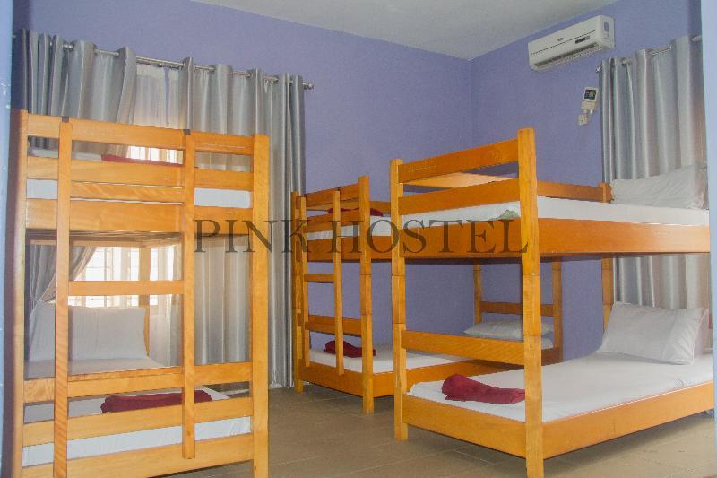 Pink Hostel Аккра Экстерьер фото