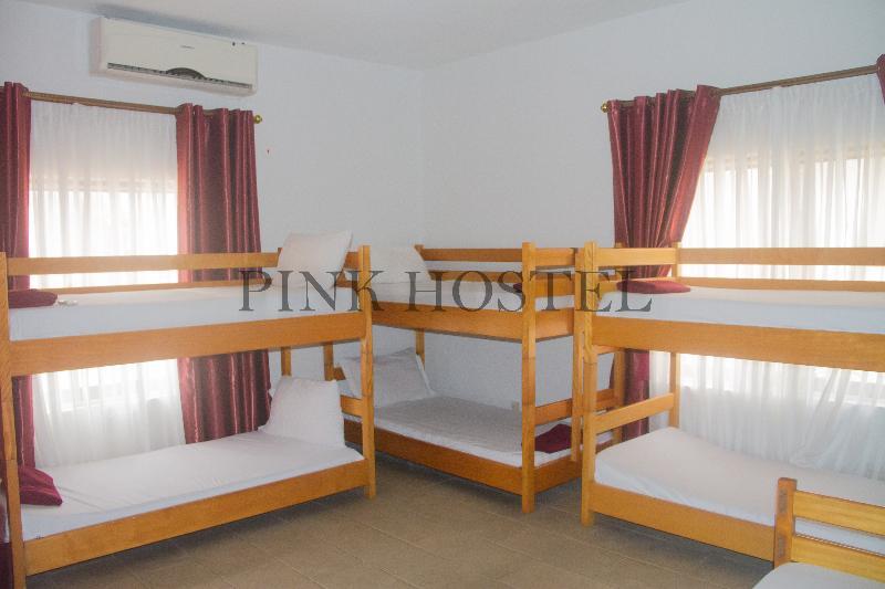 Pink Hostel Аккра Экстерьер фото